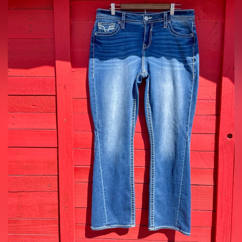 Vigoss slim bootcut embroidered jeans